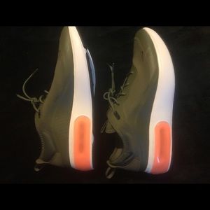 🏺 NIKE air max Dia “medium olive”